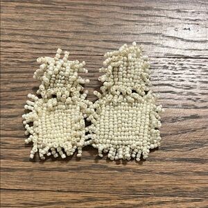 Vintage white beaded earrings GUC